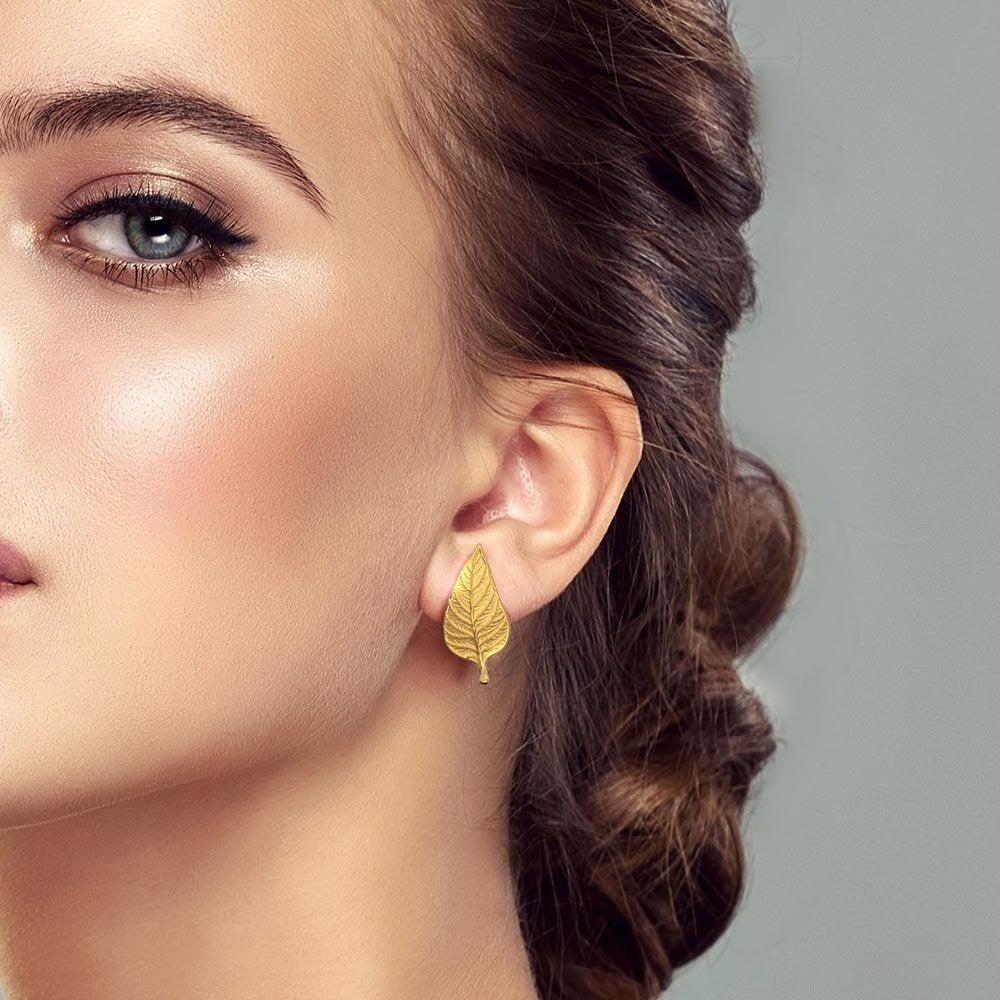 Leaf Shaped Gold Stud Earrings - Oltremare Gioielli